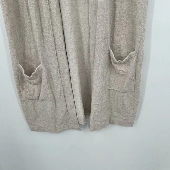 Barefoot Dreams 497 CozyChic Ultra Lite Sleeveless Cardi - Sand Dune size medium - Picture 9 of 10